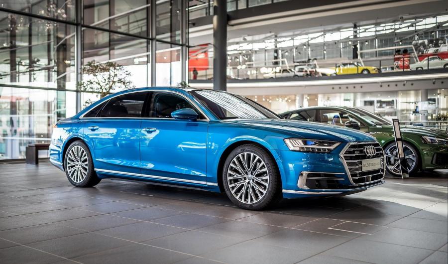  Audi A8 L 55 TFSI Quattro by Audi Exclusive 2019 года  (фото 1 из 4)